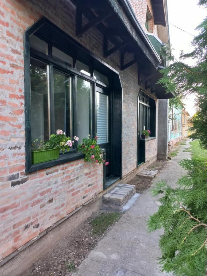Ferienwohnung Kod Velikih Tuja Melenci Exterior foto